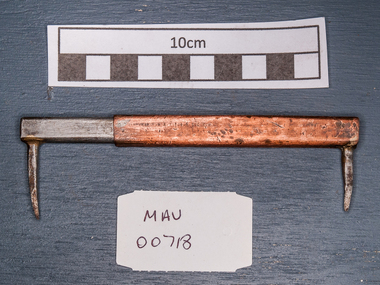 Tools, metal gauge, adjustable, 20thC