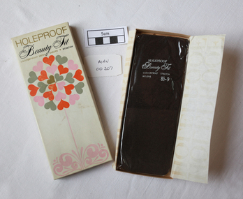 Clothing, lady's stockings 'Holeproof'