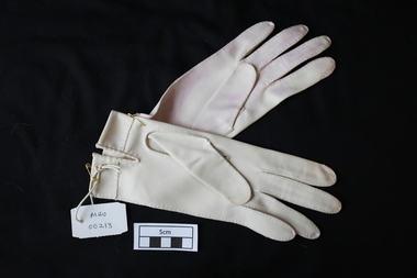 Clothing. lady's nylon gloves 'Simplex'