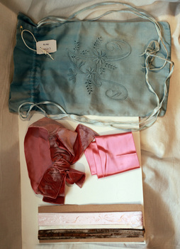 Personal Effects, lady's blue silk 'Dilly' bag