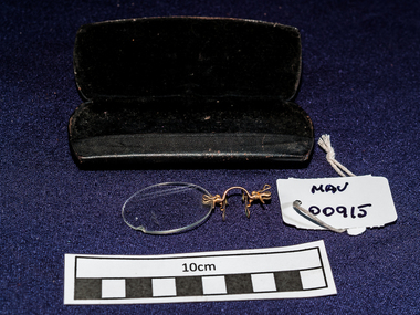 Personal Effects, Boy’s spectacles ½ in case, early 20thC