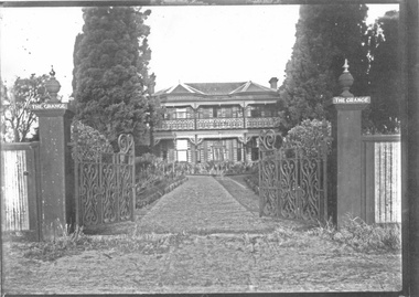 The Grange, Nepean Hwy. Built in 1800s by the Tuck Family