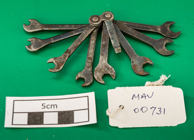 Tools, Bicycle spanner kit c1937, c1937
