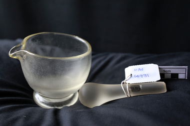 Manufactured Glass, Pharmacy mortar & pestle, 20thC