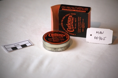 Containers, tin 'Cutucura' ointment with box, mid 20thC