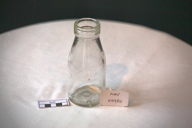 Manufactured Glass, bottle milk 'Imperial' 1/2 pint, early 20thC