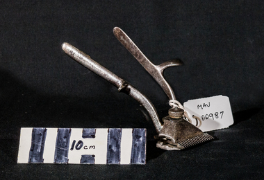 Barbers’ Equipment, hair clippers steel, c1950