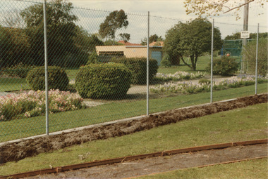 Box Cottage reconstruction - Work on fence (1 of 3)