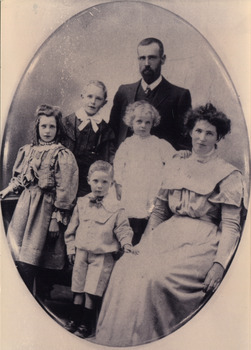 William Henry Box & Emily Jane (nee McCurry) and their children Dorothy, Francis, George and Jean (3 of 3)