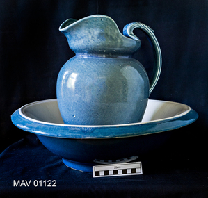 Personal Effects, wash bowl and water jug, 20thC