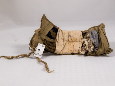 WW11 1939-1945  Australian Army Soldiers Sewing Kit, c1939
