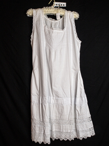 Clothing, lady's fine cotton nightdress with lacework