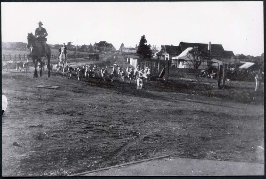Photograph, Black & White Oakleigh Hunt Club in Jasper Rd c 1920, c1920