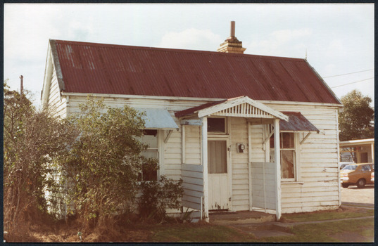 Early Weatherboard Cottage Cheltenham c1880