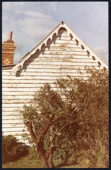 Early Weatherboard Cottage Cheltenham c1880 - side view