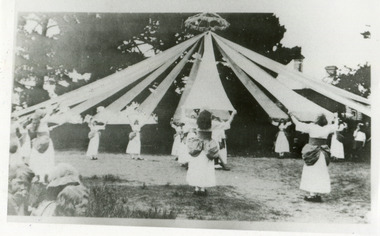 Moorabbin State School Maypole Dance 1922