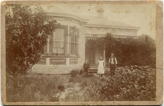 Folio 6  41  MAV 00580  John Morey House Chelt. c1900 