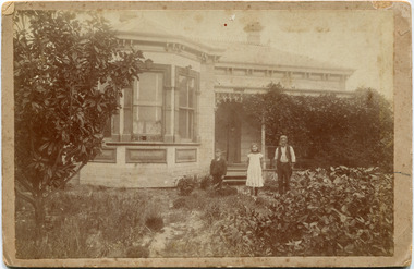 Folio 6  41  MAV 00580  John Morey House Chelt. c1900 