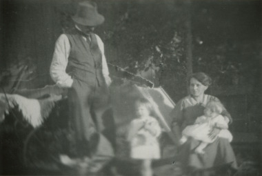 Rietman Family c1921 (1 of 2)