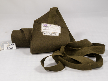 World War 2  Australian Army  long woollen  gaiters, 1943