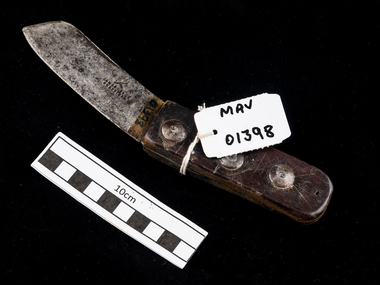Tools, Knife, curved, Sheffield c1900, 20thC