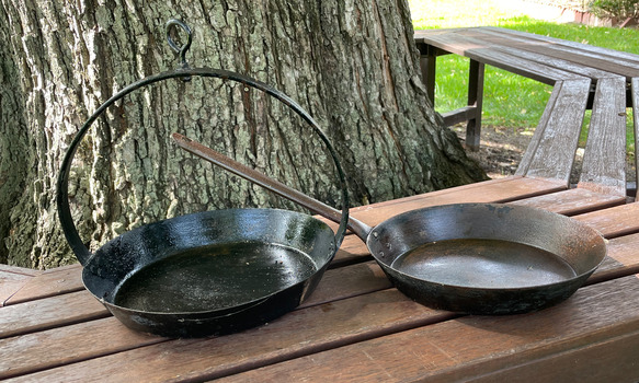 Skillet and Frying pan 