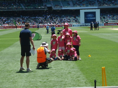 Young Women of Blackburn Cricket Club support female cricket at the MCG, Milo girls from Blackburn CC