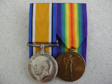 Medals - 3305 James Scholes, Early 20th Centuty