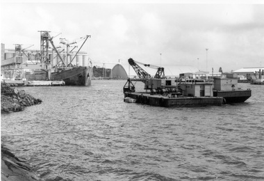 Photograph - Photograph - dredging, Portland, n.d