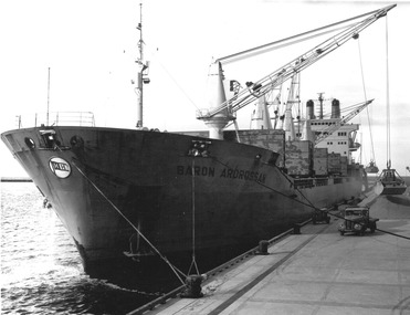 Photograph - Photograph - discharging phosphate rock from the 'Baron Ardrossan', 1960s