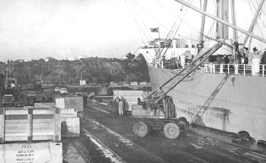 Photograph - Photograph - Loading cargo from the PBCA Induma Plant, Mt Gambier, n.d