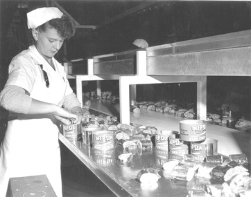Photograph - Photograph - Packing Tins of Fish in SAFCOL Factory, Portland, n.d