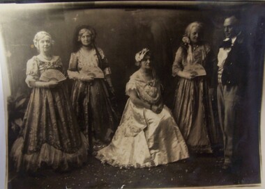 Photograph - Photograph - grand children of Stephen George Henty, 1934, 1934