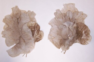 Decorative object - Flowers - Taffeta and Velvet Flowers, 1930-1959