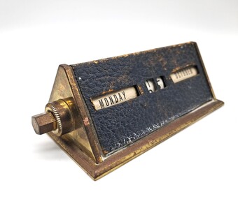 Functional object - Perpetual Desk Calendar, n.d