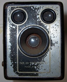 Functional object - Camera - "Kodak Box Brownie, Six - 20, Model D", 1953-1954