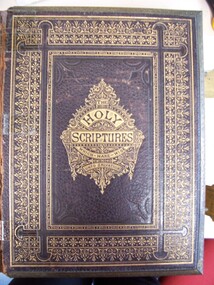 Book - Bible, Reverend John Brown, Brown's Self-Interpreting Family Bible, n.d