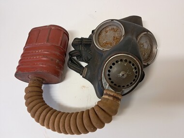 Functional object - World War II Gas Mask, 1939-1945