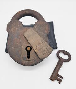 Functional object - padlock with key