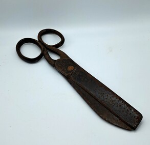 Tool - Tailor Shears - Bert Vivian
