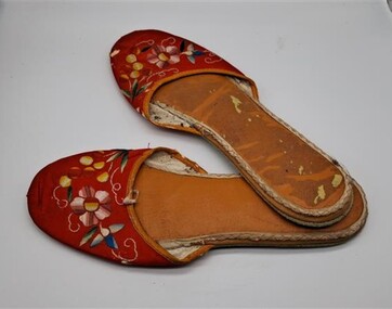 Accessory - Pair slip on shoes, unknown