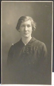 Photograph, Ivy Medhurst (1896-1972), 1915c