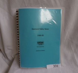 Folder, Rosalie Bray, Local Scene in Watsonia with Rosalie Bray 1988-1989, 1988-1989