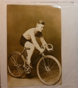 Folder, Laurie Roy, 23/02/1933