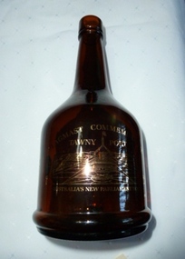 Bottle, Flagmast Commemorative Tawny Port: Australia's new Parliament House, 1988_