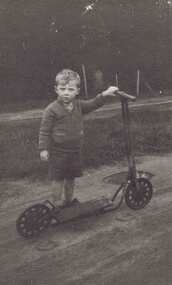 Photograph, Barclay Family, Eric Barclay, age 3, 1941_