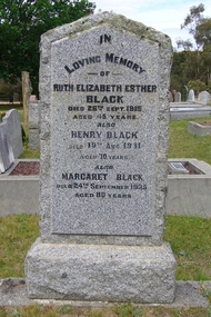 Photograph - Digital image, Ruth E., Henry and Margaret Black [grave], 26/09/1915