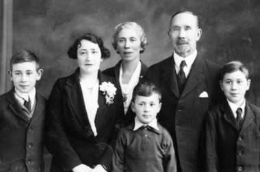 Photograph - Digital Image, Marsh family, 1907c