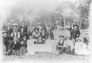 Photograph - Digital image, Picnic group - Nellie Butterworth, 1910c
