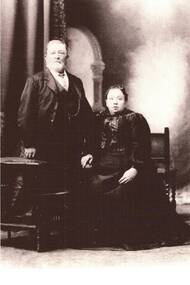 Photograph - Digital image, Iredale Family 1 [man and woman], 1890c